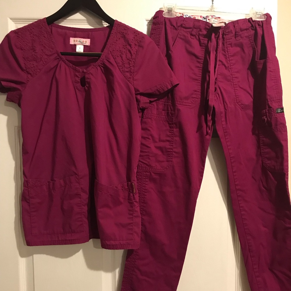 Koi wine scrub set XS